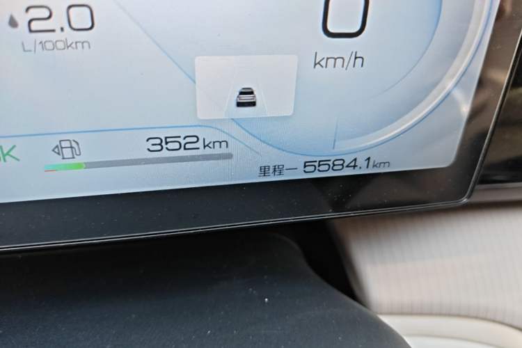 Used BYD Song Pro New Energy 2023 Champion Edition DM-i 110KM Beyond Model Odometer Close Up