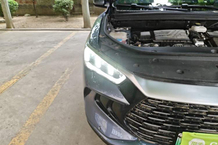 Used BYD Song Pro New Energy 2023 Champion Edition DM-i 110KM Beyond Model Right Front Headlight