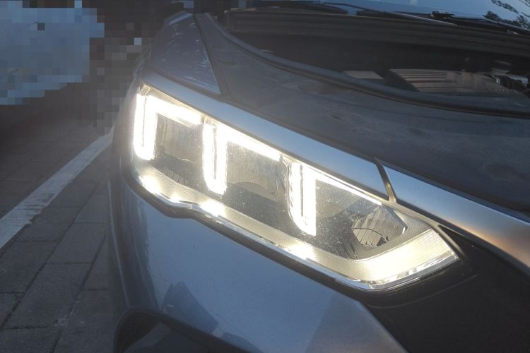 Used BYD Song Pro New Energy 2023 Champion Edition DM-i 71KM Leading Model Right Front Headlight