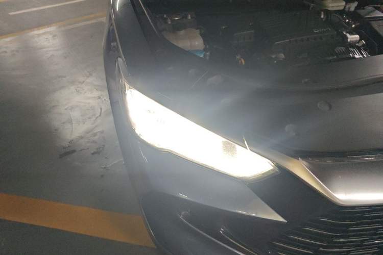 Used BYD Song Pro New Energy 2023 Champion Edition DM-i 110KM Beyond Model Right Front Headlight