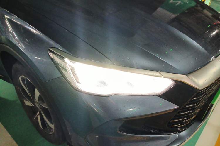 Used BYD Song Pro New Energy 2023 Champion Edition DM-i 110KM Beyond Model Right Front Headlight