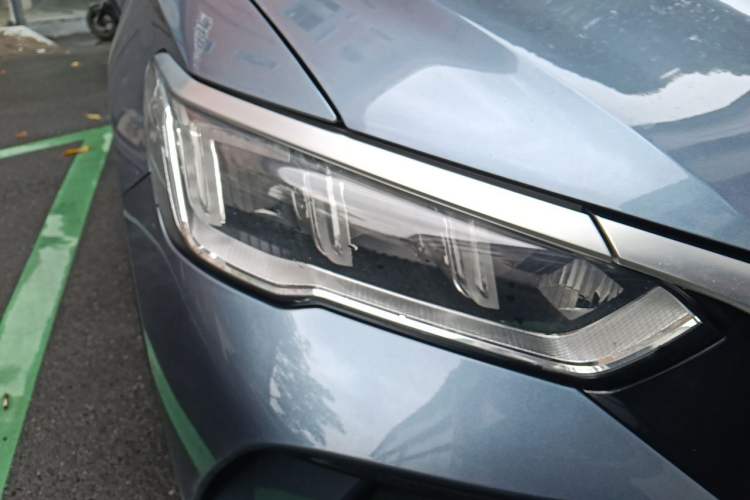 Used BYD Song Pro New Energy 2023 Champion Edition DM-i 71KM Beyond Model Right Front Headlight