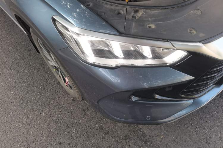 Used BYD Song Pro New Energy 2023 Champion Edition DM-i 71KM Beyond Model Right Front Headlight