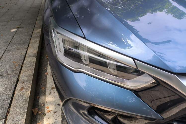 Used BYD Song Pro New Energy 2023 Champion Edition DM-i 110KM Beyond Model Right Front Headlight