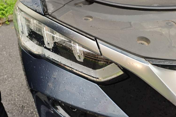 Used BYD Song Pro New Energy 2023 Champion Edition DM-i 71KM Beyond Model Right Front Headlight