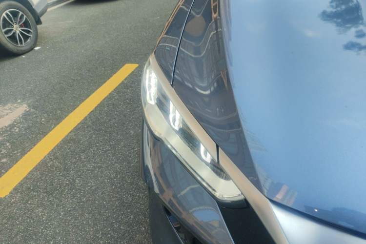Used BYD Song Pro New Energy 2023 Champion Edition DM-i 110KM Beyond Model Right Front Headlight