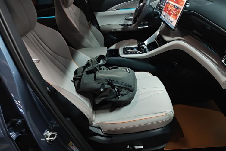 Used BYD Song Pro New Energy 2023 Champion Edition DM-i 110KM Excellence Model Right Front Seat