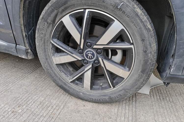Used BYD Song Pro New Energy 2023 Champion Edition DM-i 110KM Beyond Model Right Front Wheel Hub