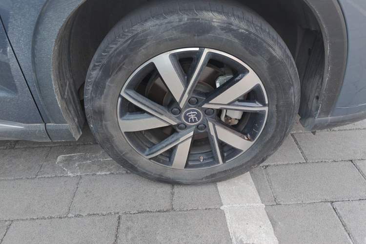 Used BYD Song Pro New Energy 2023 Champion Edition DM-i 71KM Leading Model Right Front Wheel Hub