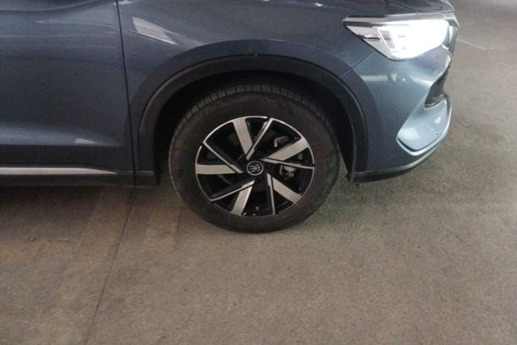Used BYD Song Pro New Energy 2023 Champion Edition DM-i 71KM Leading Model Right Front Wheel Hub