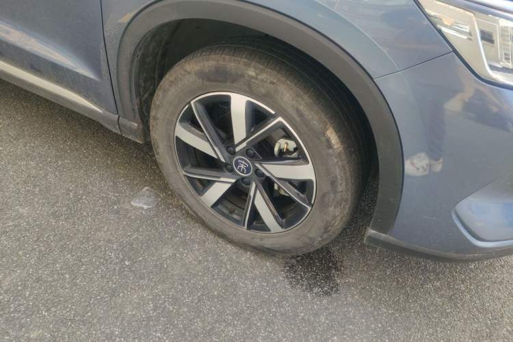 Used BYD Song Pro New Energy 2023 Champion Edition DM-i 110KM Beyond Model Right Front Wheel Hub
