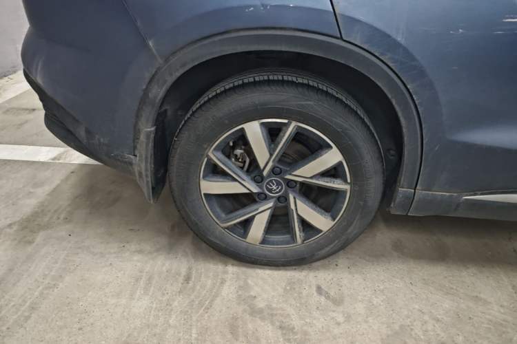 Used BYD Song Pro New Energy 2023 Champion Edition DM-i 71KM Beyond Model Right Rear Wheel Hub