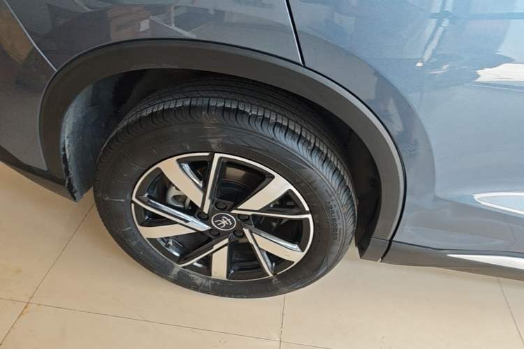 Used BYD Song Pro New Energy 2023 Champion Edition DM-i 71KM Leading Model Right Rear Wheel Hub