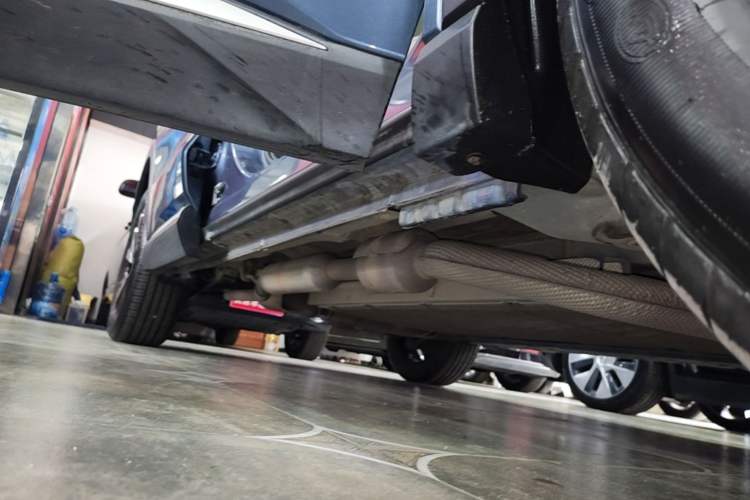 Used BYD Song Pro New Energy 2023 Champion Edition DM-i 71KM Leading Model Right Side Sill