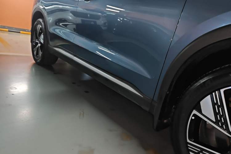 Used BYD Song Pro New Energy 2023 Champion Edition DM-i 110KM Excellence Model Right Side Sill