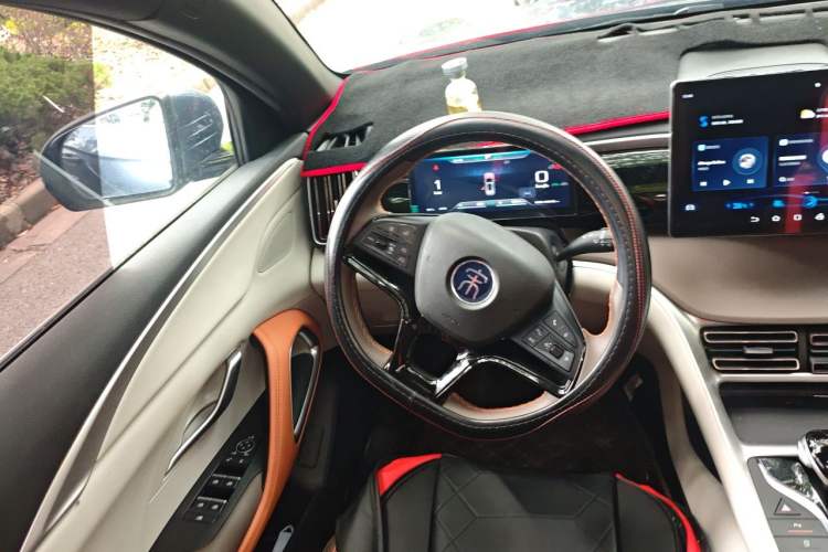 Used BYD Song Pro New Energy 2023 Champion Edition DM-i 110KM Beyond Model Steering Wheel
