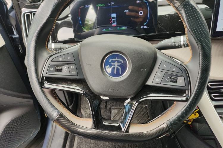 Used BYD Song Pro New Energy 2023 Champion Edition DM-i 71KM Navigation Model Steering Wheel