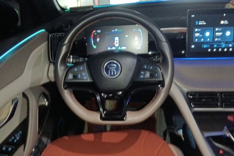 Used BYD Song Pro New Energy 2023 Champion Edition DM-i 71KM Leading Model Steering Wheel