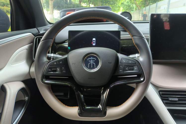 Used BYD Song Pro New Energy 2023 Champion Edition DM-i 110KM Beyond Model Steering Wheel
