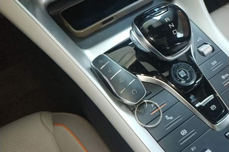 Used BYD Song Pro New Energy 2023 Champion Edition DM-i 110KM Excellence Model Vehicle Key