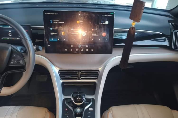 Used BYD Song Pro New Energy 2023 Champion Edition DM-i 110KM Excellence Model Audio And AC Panel