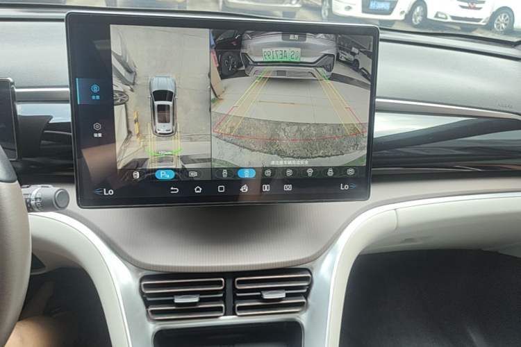 Used BYD Song Pro New Energy 2023 Champion Edition DM-i 110KM Excellence Model Audio And AC Panel