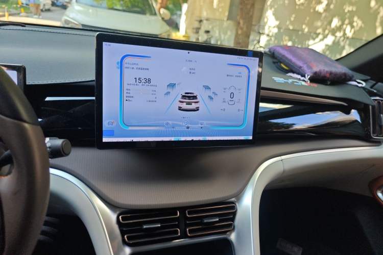 Used BYD Song Pro New Energy 2023 Champion Edition DM-i 110KM Beyond Model Audio And AC Panel