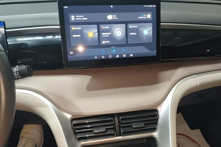 Used BYD Song Pro New Energy 2023 Champion Edition DM-i 71KM Leading Model Audio And AC Panel