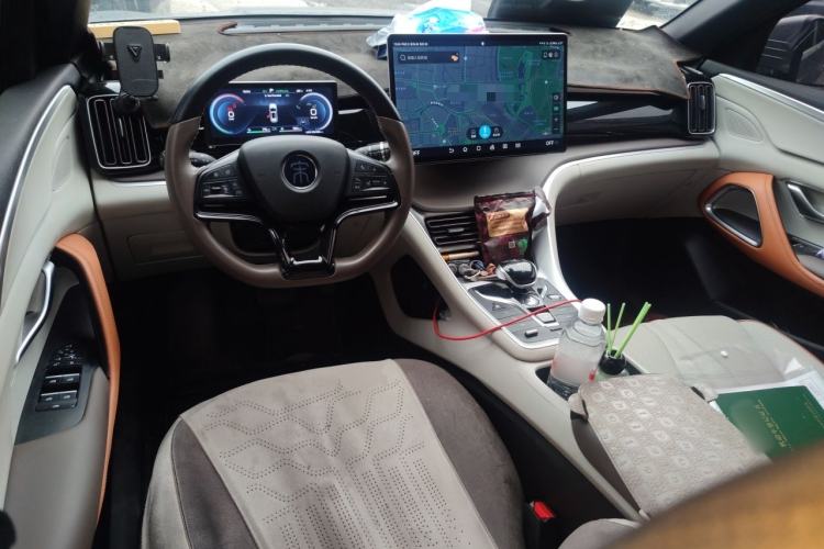 Used BYD Song Pro New Energy 2023 Champion Edition DM-i 110KM Excellence Model Center Console
