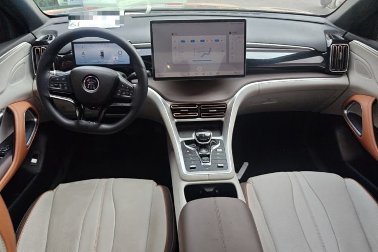 Used BYD Song Pro New Energy 2023 Champion Edition DM-i 110KM Excellence Model Center Console