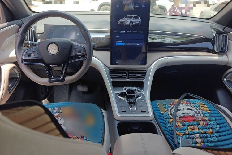 Used BYD Song Pro New Energy 2023 Champion Edition DM-i 71KM Leading Model Center Console