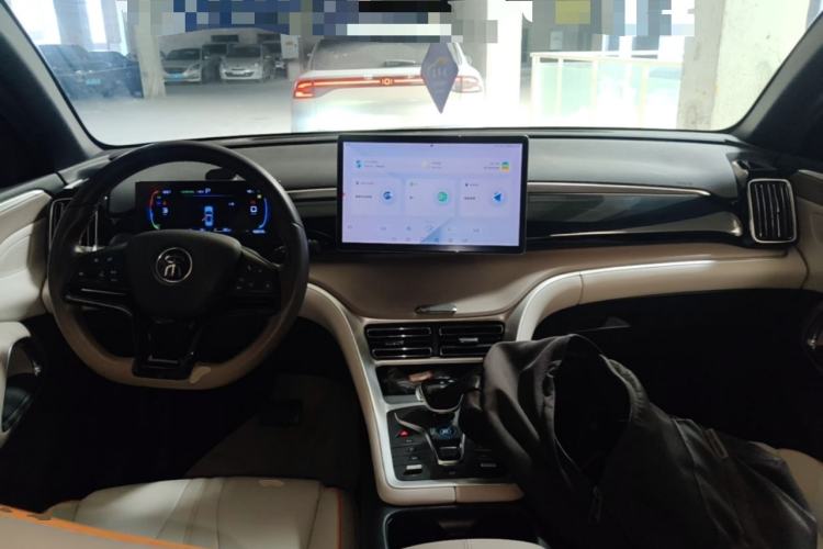 Used BYD Song Pro New Energy 2023 Champion Edition DM-i 71KM Navigation Model Center Console