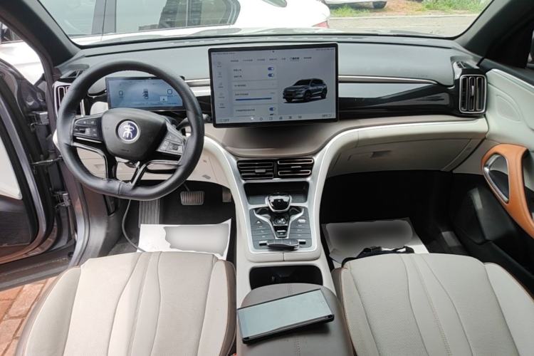 Used BYD Song Pro New Energy 2023 Champion Edition DM-i 110KM Excellence Model Center Console