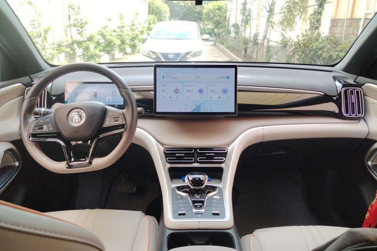 Used BYD Song Pro New Energy 2023 Champion Edition DM-i 110KM Beyond Model Center Console