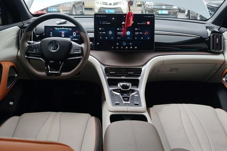 Used BYD Song Pro New Energy 2023 Champion Edition DM-i 110KM Beyond Model Center Console