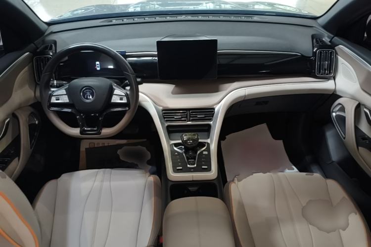 Used BYD Song Pro New Energy 2023 Champion Edition DM-i 71KM Leading Model Center Console