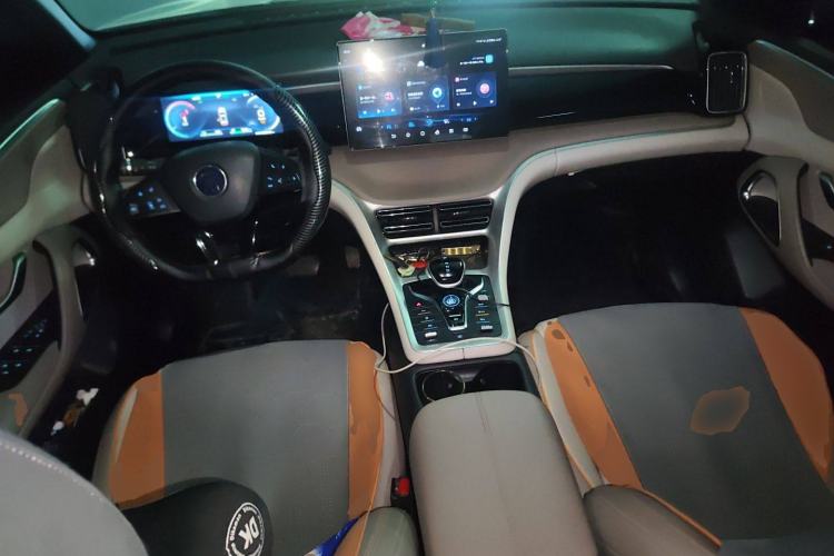 Used BYD Song Pro New Energy 2023 Champion Edition DM-i 110KM Beyond Model Center Console