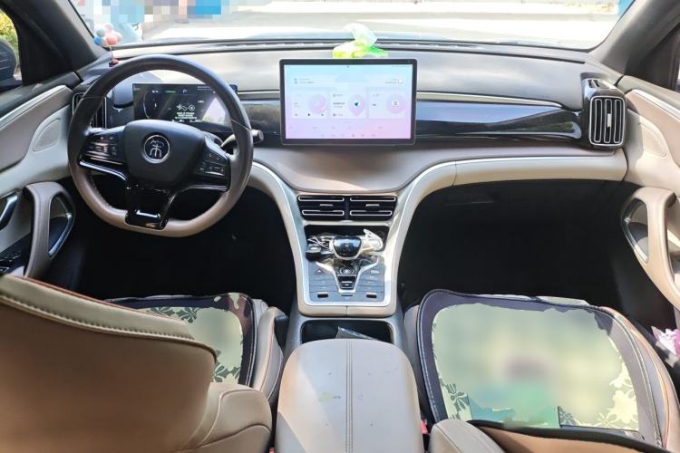 Used BYD Song Pro New Energy 2023 Champion Edition DM-i 71KM Beyond Model Center Console