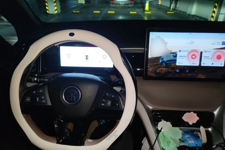 Used BYD Song Pro New Energy 2023 Champion Edition DM-i 110KM Beyond Model Center Console