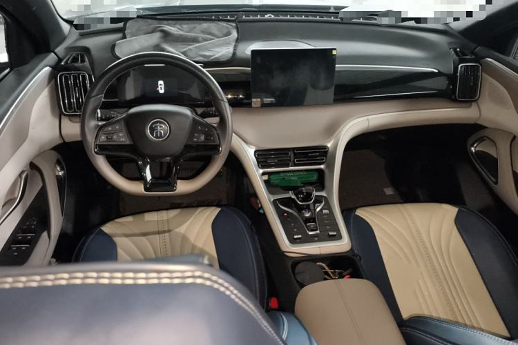 Used BYD Song Pro New Energy 2023 Champion Edition DM-i 71KM Navigation Model Center Console
