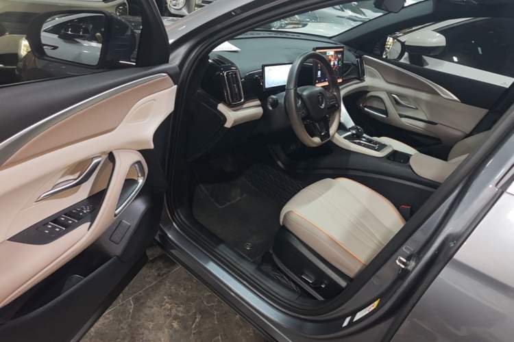 Used BYD Song Pro New Energy 2023 Champion Edition DM-i 110KM Beyond Model Driver Seat