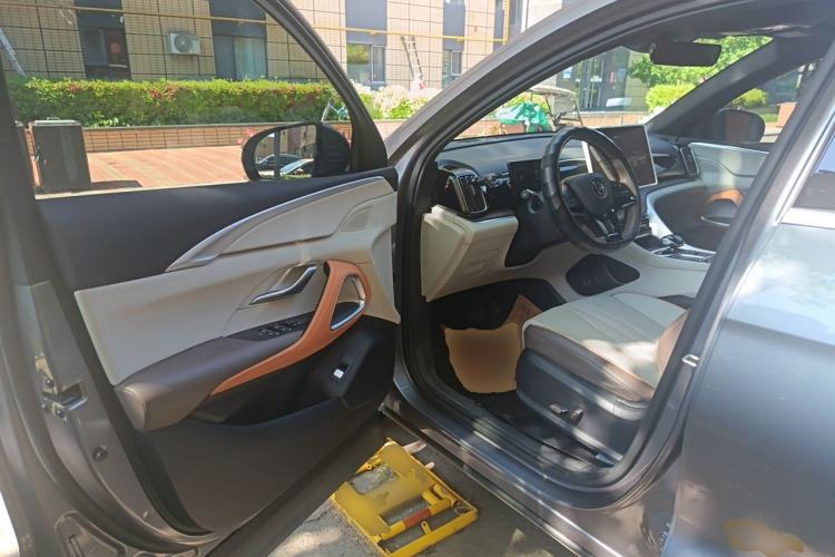 Used BYD Song Pro New Energy 2023 Champion Edition DM-i 110KM Excellence Model Driver Seat