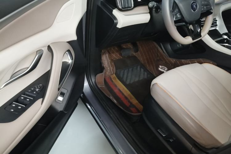 Used BYD Song Pro New Energy 2023 Champion Edition DM-i 110KM Excellence Model Driver Seat