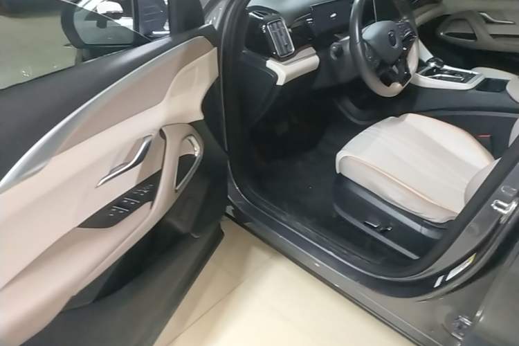 Used BYD Song Pro New Energy 2023 Champion Edition DM-i 110KM Beyond Model Driver Seat