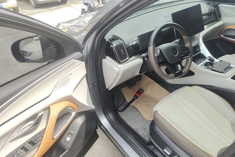 Used BYD Song Pro New Energy 2023 Champion Edition DM-i 110KM Excellence Model Driver Seat