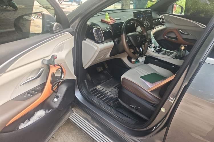 Used BYD Song Pro New Energy 2023 Champion Edition DM-i 110KM Excellence Model Driver Seat