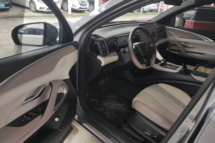 Used BYD Song Pro New Energy 2023 Champion Edition DM-i 110KM Excellence Model Driver Seat