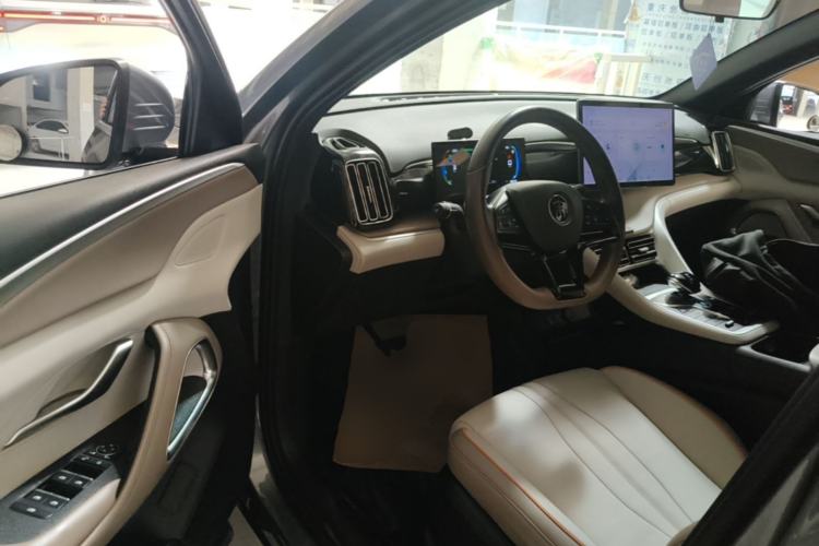 Used BYD Song Pro New Energy 2023 Champion Edition DM-i 71KM Navigation Model Driver Seat