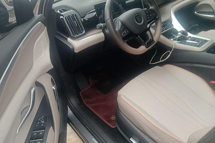 Used BYD Song Pro New Energy 2023 Champion Edition DM-i 110KM Beyond Model Driver Seat