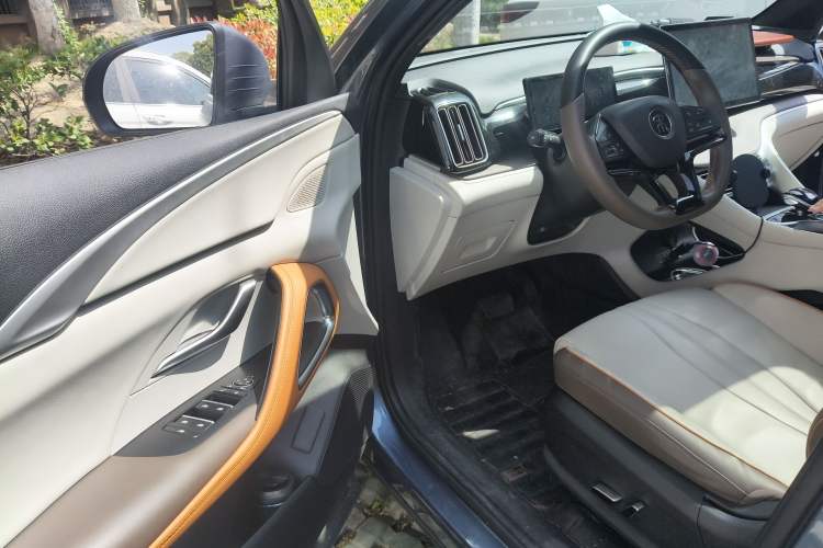Used BYD Song Pro New Energy 2023 Champion Edition DM-i 110KM Beyond Model Driver Seat